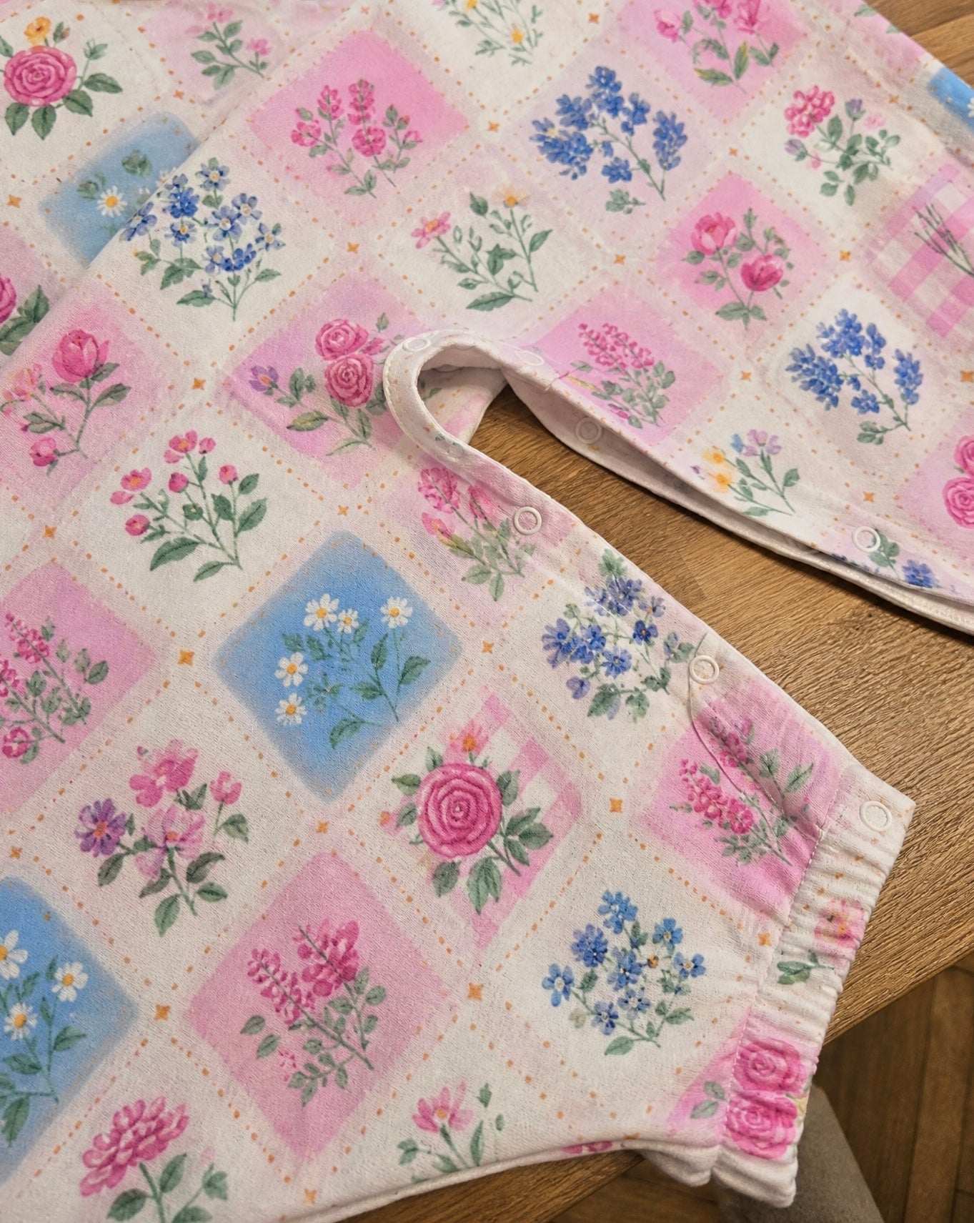 Ultra-Thin Summer Muslin Sleeping Bag with Legs Pastel Garden