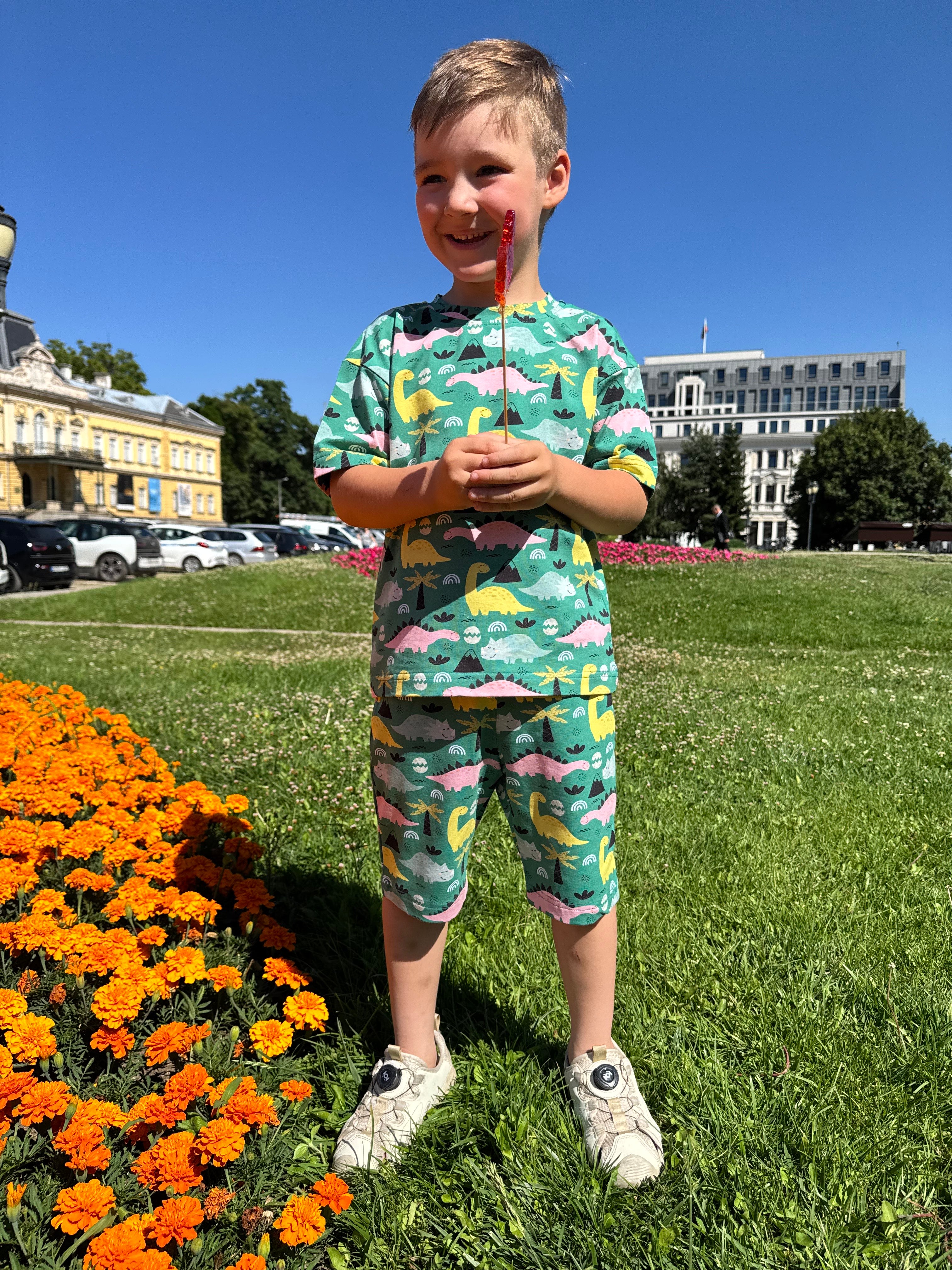 Set de vară pentru băieți Dino Days (Tricou și pantaloni scurți)