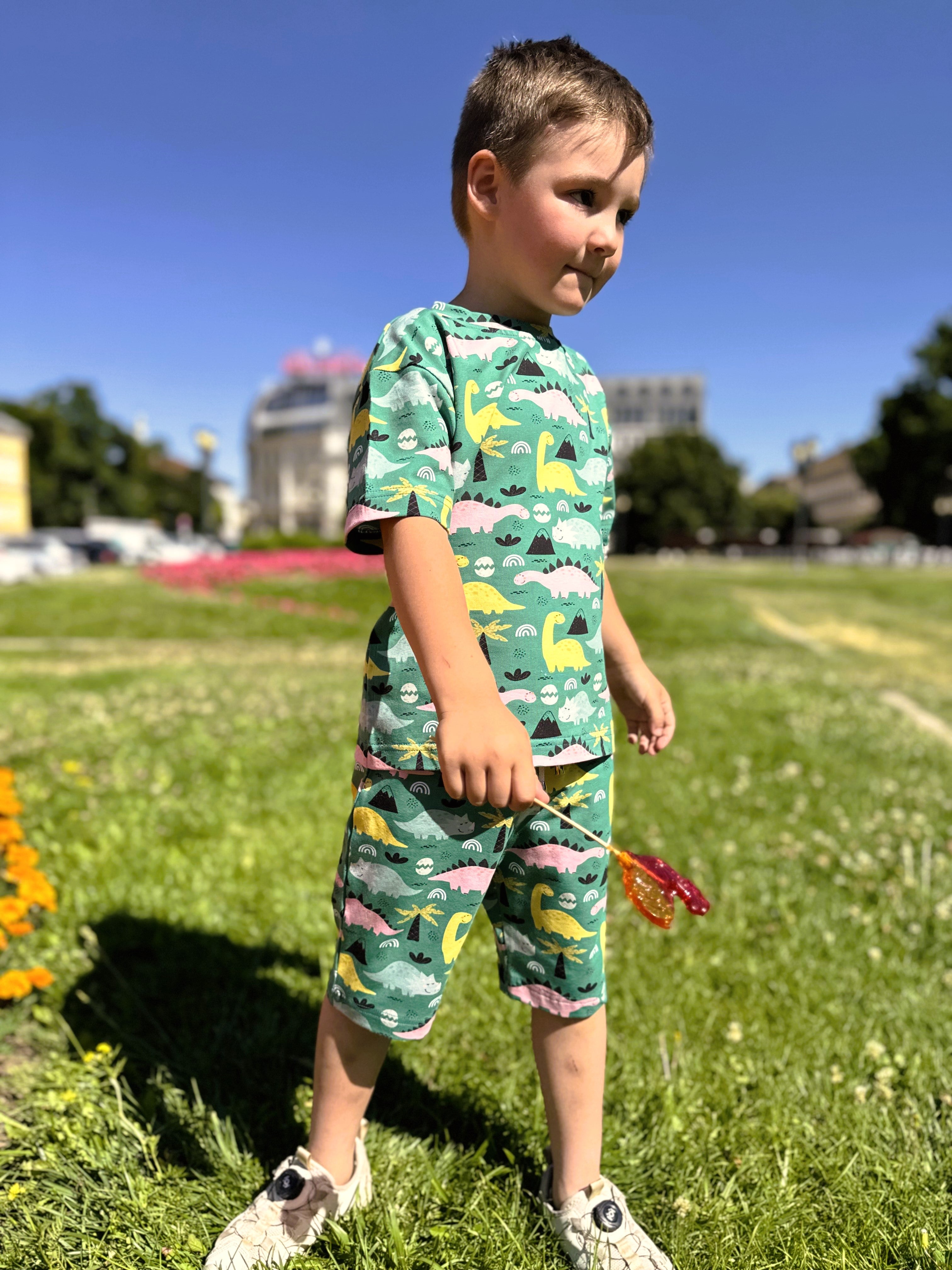 Set de vară pentru băieți Dino Days (Tricou și pantaloni scurți)