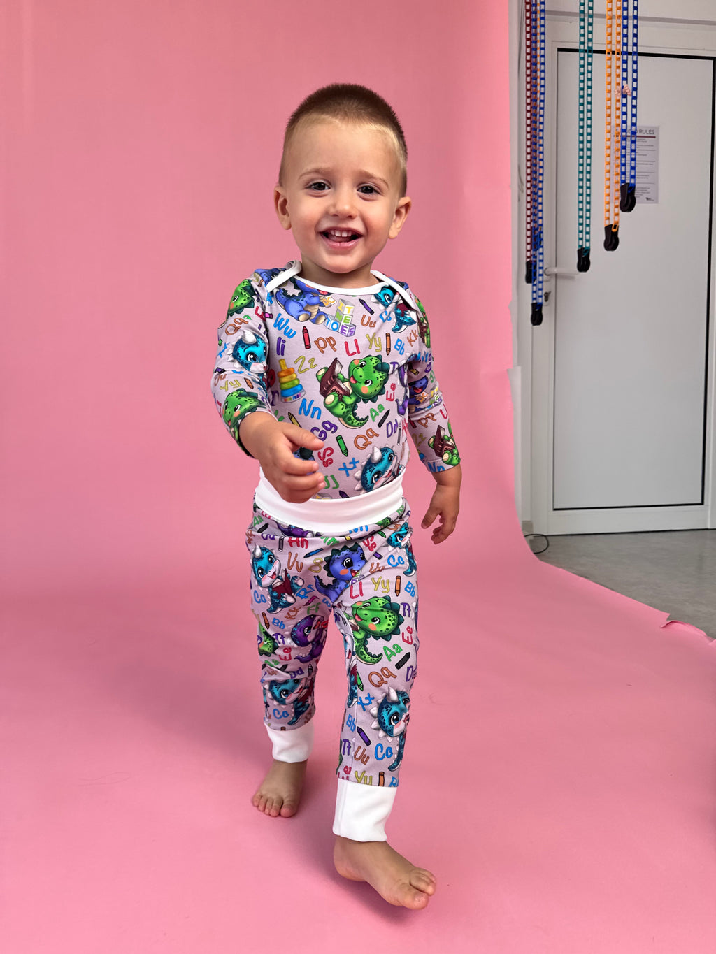 Set bebeluși „Dino inteligent” (țesătură Gentle Touch)